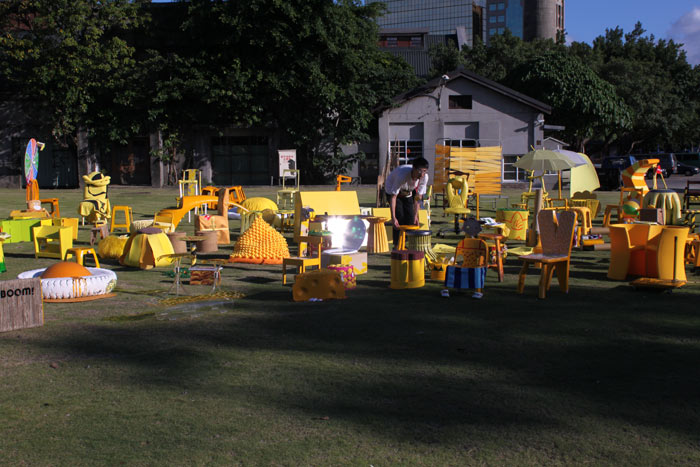 都市酵母 黃色椅子計畫, city yeast yellow chair blossom 都市酵母, city yeast, blossom, yellow chair, 街道傢具, street furniture, 水越設計