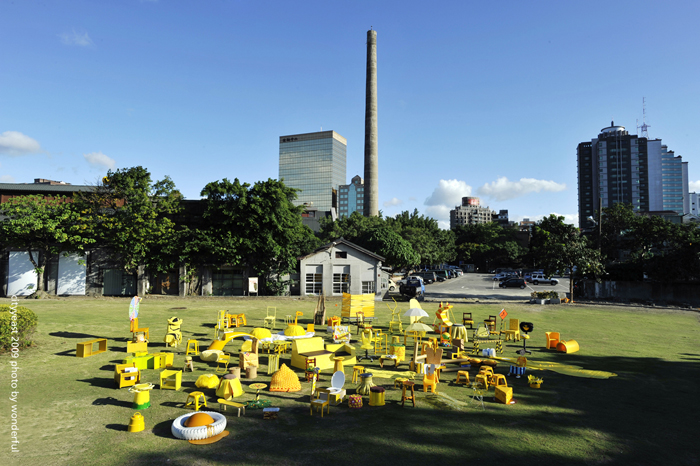 都市酵母 黃色椅子計畫, city yeast yellow chair blossom 都市酵母, city yeast, blossom, yellow chair, 街道傢具, street furniture, 水越設計